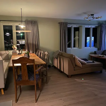 Apartment 2 Mannsbolig I Sentrum, Naer Skianlegget - 3 Sov Og 7 Sengeplasser