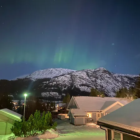 Apartment Hus I Sentrum, Naer Skianlegget - 3 Sov Og 7 Sengeplasser Hemsedal