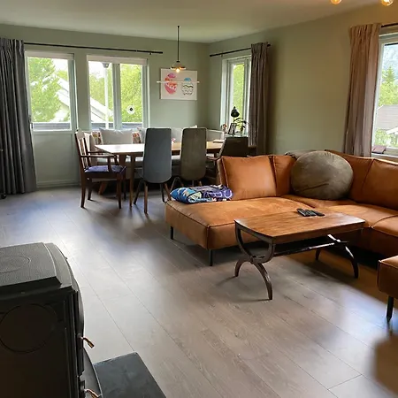 Apartment 2 Mannsbolig I Sentrum, Naer Skianlegget - 3 Sov Og 7 Sengeplasser *