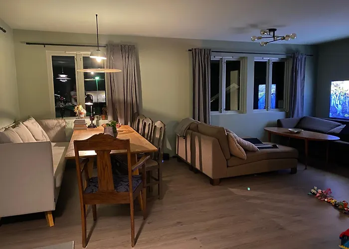 Apartment Hus I Sentrum, Naer Skianlegget - 3 Sov Og 7 Sengeplasser