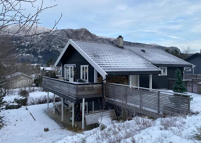 Hus I Sentrum, Naer Skianlegget - 3 Sov Og 7 Sengeplasser *