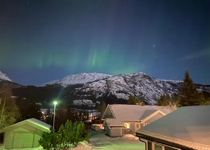 Apartment Hus I Sentrum, Naer Skianlegget - 3 Sov Og 7 Sengeplasser Hemsedal